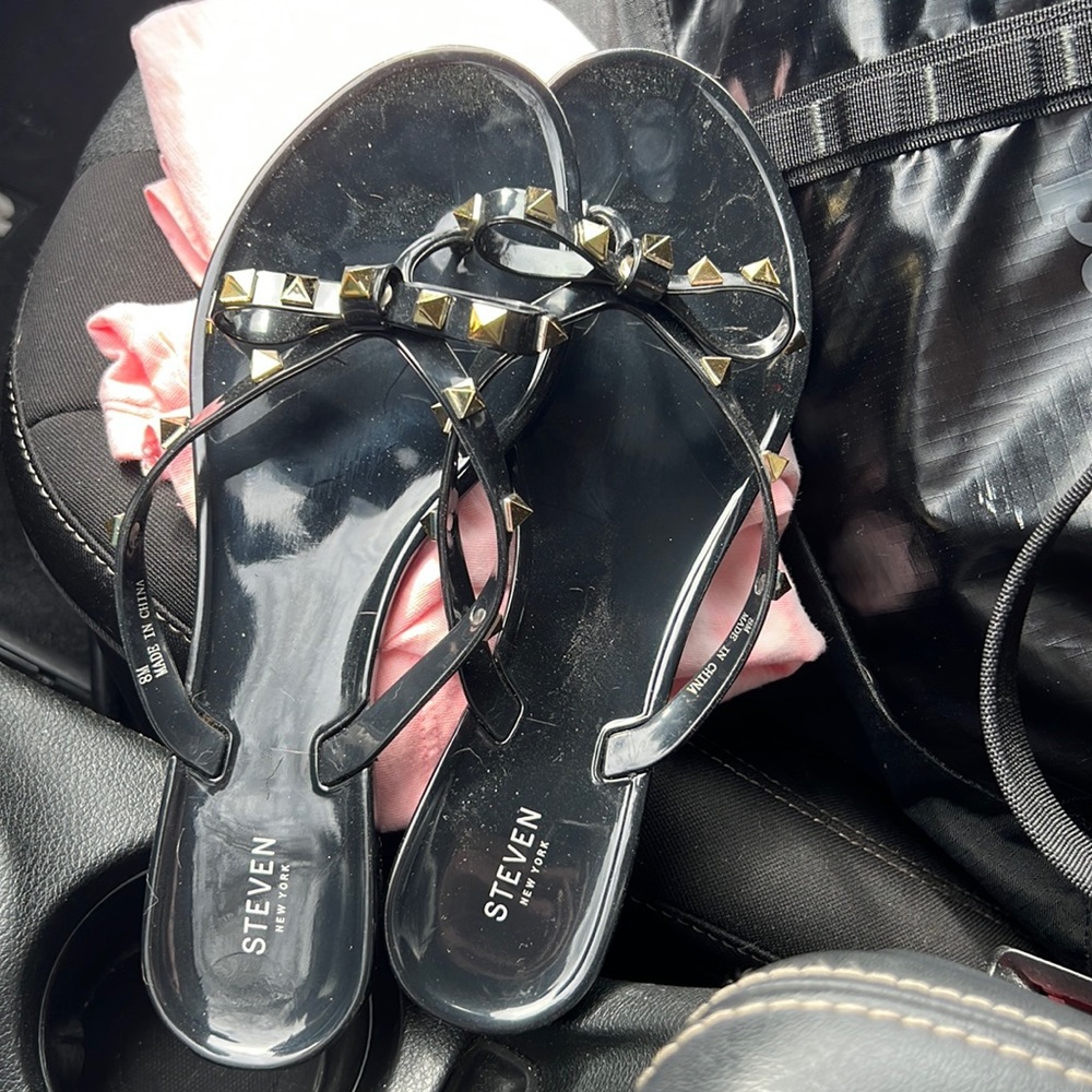 Steve Madden bow sandals
